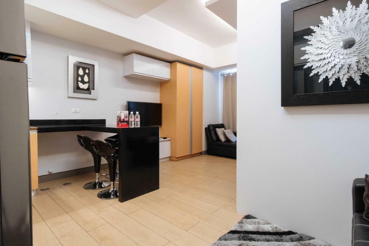 Reddoorz Premium @ Venice Luxury Bgc 2 Makati City Екстер'єр фото