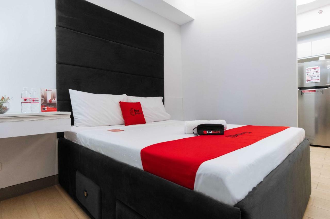 Reddoorz Premium @ Venice Luxury Bgc 2 Makati City Екстер'єр фото
