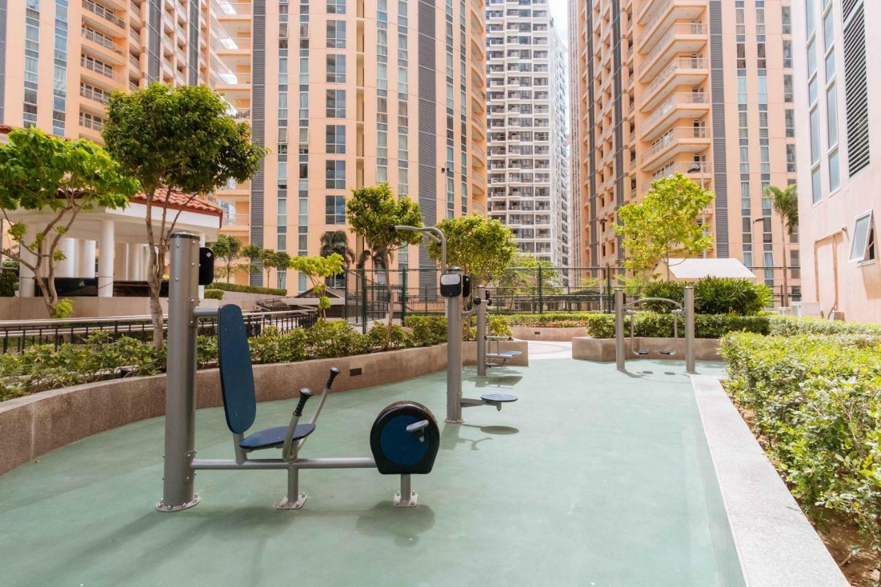 Reddoorz Premium @ Venice Luxury Bgc 2 Makati City Екстер'єр фото