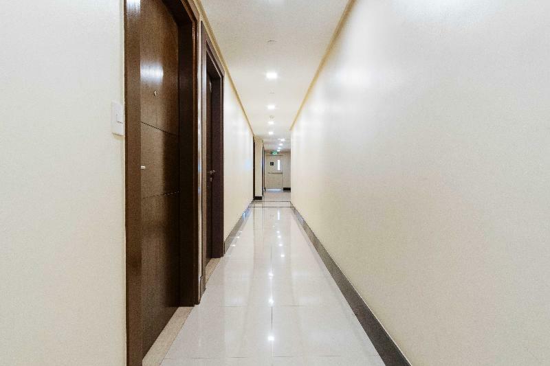 Reddoorz Premium @ Venice Luxury Bgc 2 Makati City Екстер'єр фото
